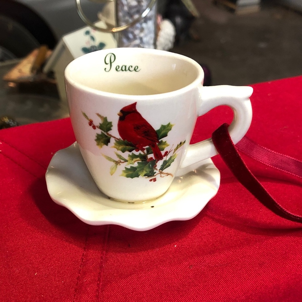 Cardinal Holiday Teacup and Saucer